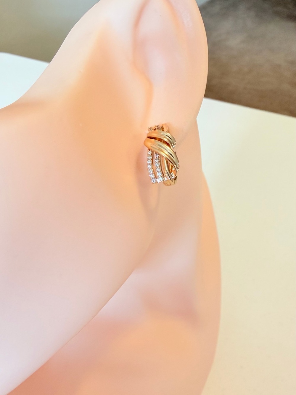 Exquisite Unique Geometric Rose Gold Crystal Hoop Earrings. - Picture 3 of 6